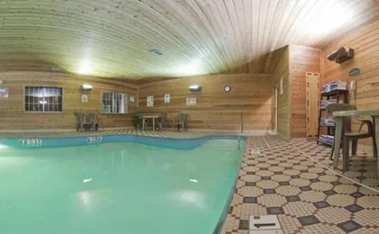 Holiday Inn Express & Suites Defiance