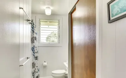 Charming Historic Hilo House Minutes to Beach!