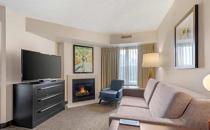 Sonesta ES Suites Fairfax Fair Lakes