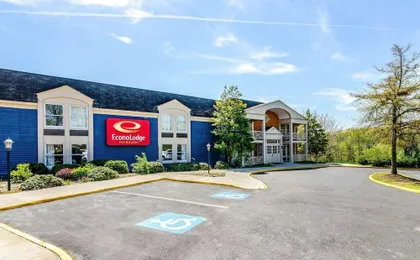 Econo Lodge Inn & Suites Radford-Blacksburg Area