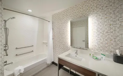 Holiday Inn Hotel & Suites Decatur-Forsyth