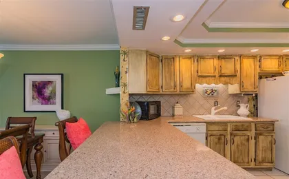Shoreline Towers 3112 2 Bedroom Condo