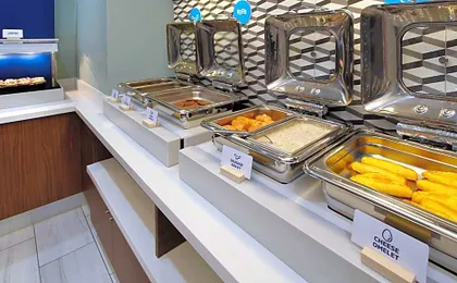 Holiday Inn Express & Suites Plainwell by IHG