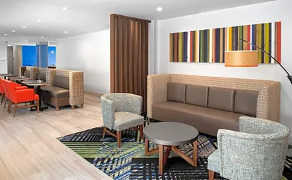 Holiday Inn Express & Suites Woodside LaGuardia Airport By IHG