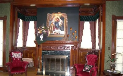 Alexander Mansion Historic Bed and Breakfast