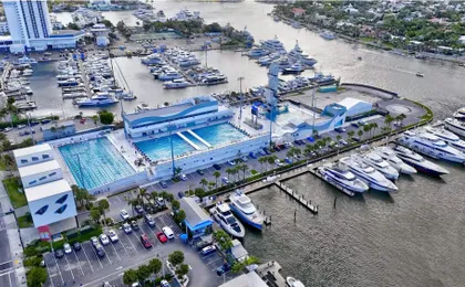 2BR 1BA off Las Olas Steps to Beach