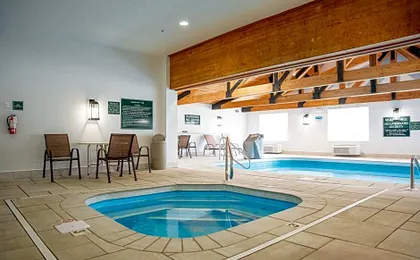 Coshocton Village Inn & Suites