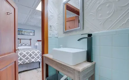 Cozy Kalamazoo Studio, 4 Mi to Downtown Area!