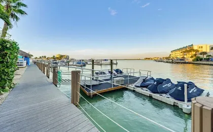 2 Mi to Tigertail Beach! Resort-style Gem w/ Pool