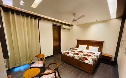 Fortune Home Service Apartment 4Bhk D163