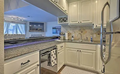 Modern Townhome w/ Patio, Next Door to Resort