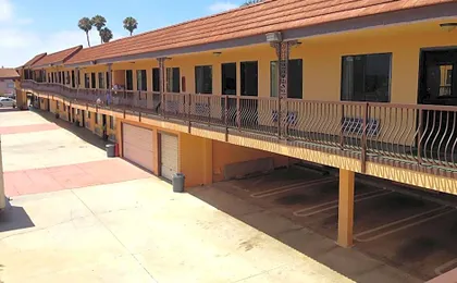 Del Amo Inn