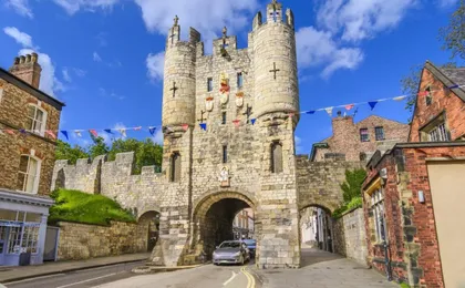 1st Floor Nunnery Modern, Romantic 1 Bed Apartment in York Pass the Keys (Adults Only)
