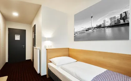 Mcdreams Hotel Dusseldorf-City