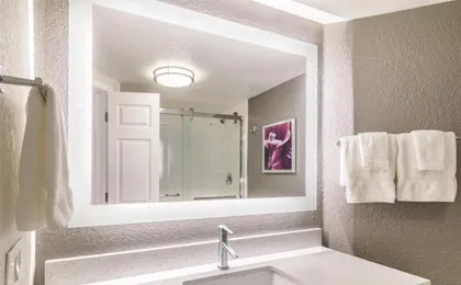 La Quinta Inn & Suites by Wyndham Austin Airport