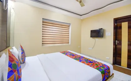 Fabhotel Divira Inn