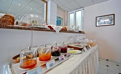 Hotel Coronis