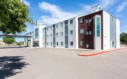 Motel 6 Roswell