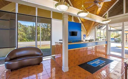 Super 8 by Wyndham Macon GA