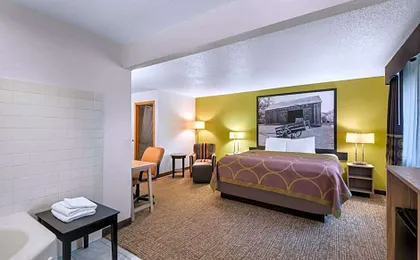 Super 8 by Wyndham Oelwein