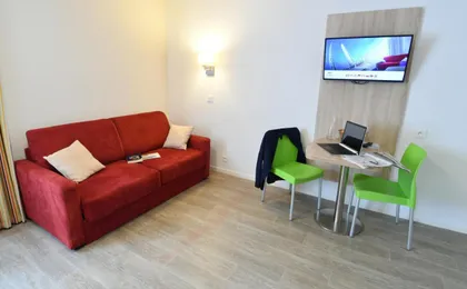 Appart-Hotel Mer & Golf City Bordeaux Bassins a Flot