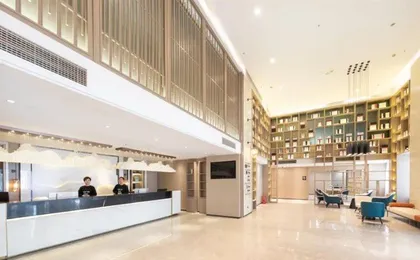 Atour Hotel Wuhan Hanxiyi Road Subway Station
