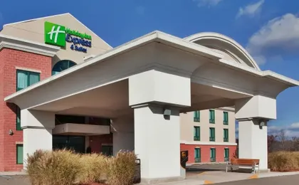 Holiday Inn Exp Suites Hazleton I-80