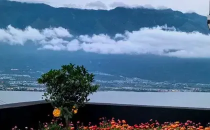 Yunshang Zhenxi · Dusk Ridge Retreat Half-mountain Sea View Retreat