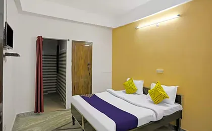 Goroomgo Raj hotel vip Noida