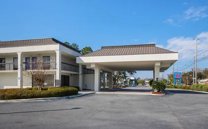 Motel 6 Savannah Midtown