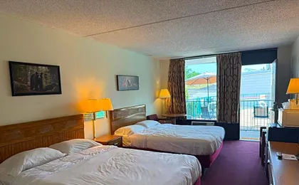 Ozark Valley Inn