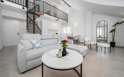 Villa Bozica - Sea View Stone Villa with Free Parking