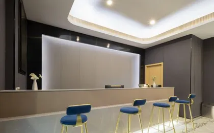 Free Hotel (Shanghai Bailian Central Shopping Plaza )