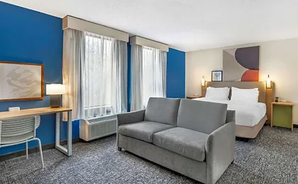 Spark by Hilton Roanoke Airport