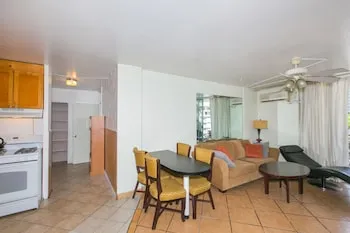 Hawaiian Ebbtide Hotel
