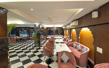 Hide-In Udaipur - A Lake View Boutique Hotel