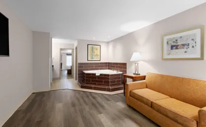 Baymont Inn & Suites Knoxville I-75