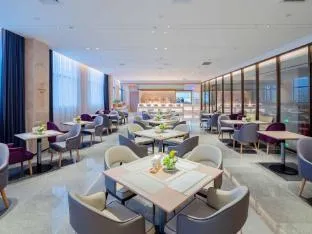 Lavande Hotel Shenzhen Guangming International Auto City Minghu Park