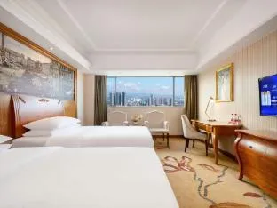 Vienna Hotel Shenzhen Longgang Xinsheng Metro Station