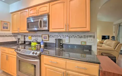 Tampa Home w/ Private Backyard ~ 15 Mi to Downtown