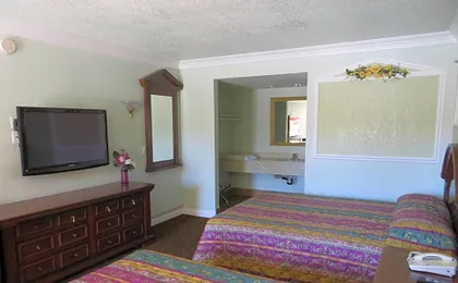 Azusa Inn