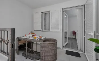 Luxurious studio apartment Jube