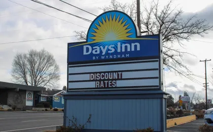 Days Inn by Wyndham Bend