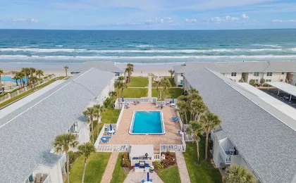Colony Beach Club 125