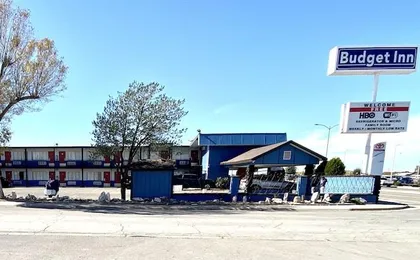 Budget Inn West