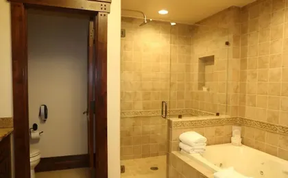 Two Bedroom Junior Suite 2 Apartment Hotel by RedAwning