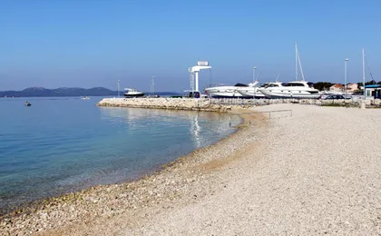 Apartments with Parking Space Zadar - 15945