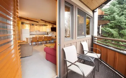Laurelwood Condominiums