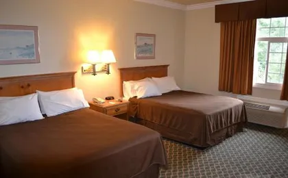 The Miramar Inn & Suites