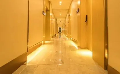 Super 8 Loft(Beijing Tiananmen Qianmen Metro Station Branch)